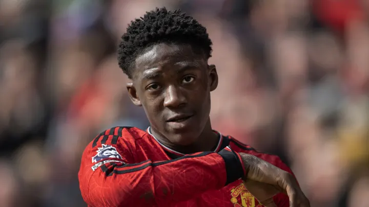 Man Utd transfer news: Barcelona eye Kobbie Mainoo as first summer deal ‘agreed’