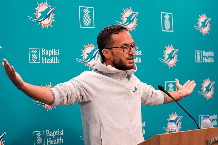 BREAKING NEWS: Mike McDaniel head coach of miami dolphins Just Announced His Departure Due to….