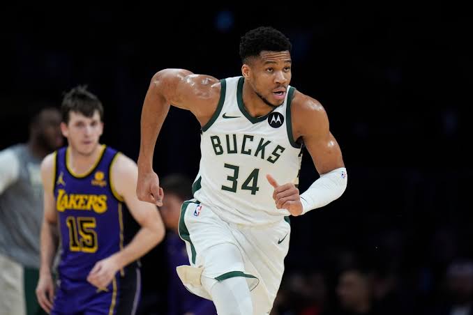 JUST NOW: LAKERS PULL OFF STUNNING TRADE: Antetokounmpo in Multi-Player Deal!