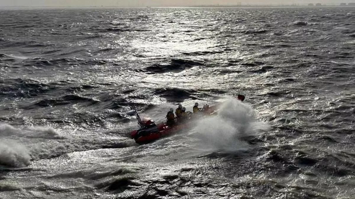 TO BAD: ‘Kitesurfer in trouble’ reported in brutal 50mph winds during Storm Bert also…