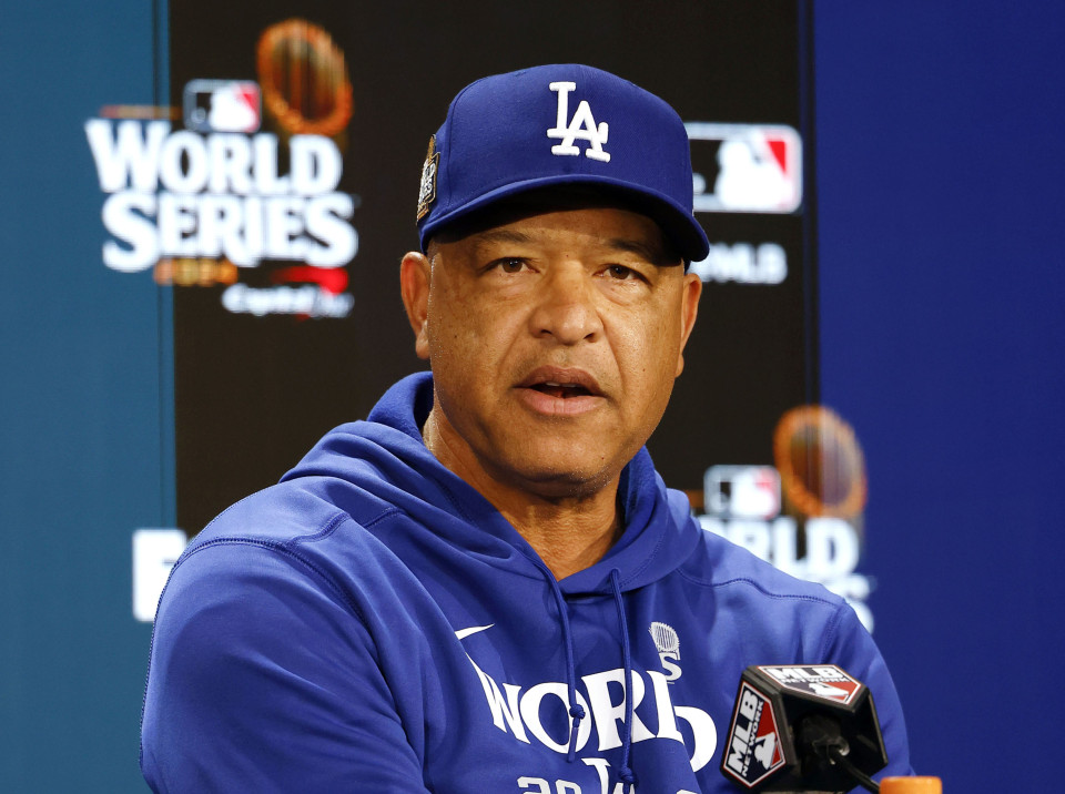 SAD NEWS: the head coach of Los Angeles Dodgers Dave Robert has just announced his depature due to…